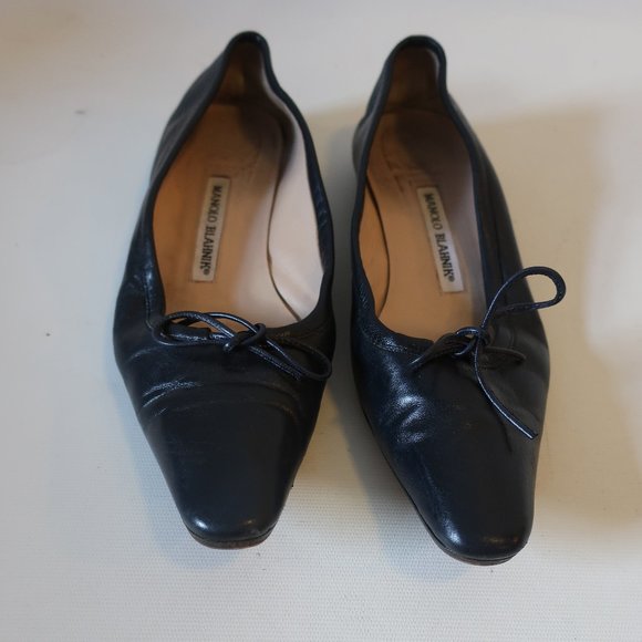 WOMENS MANOLO BLAHNIK NAVY BLUE BOW LEATHER FLATS 37 US/7 * - Picture 2 of 10